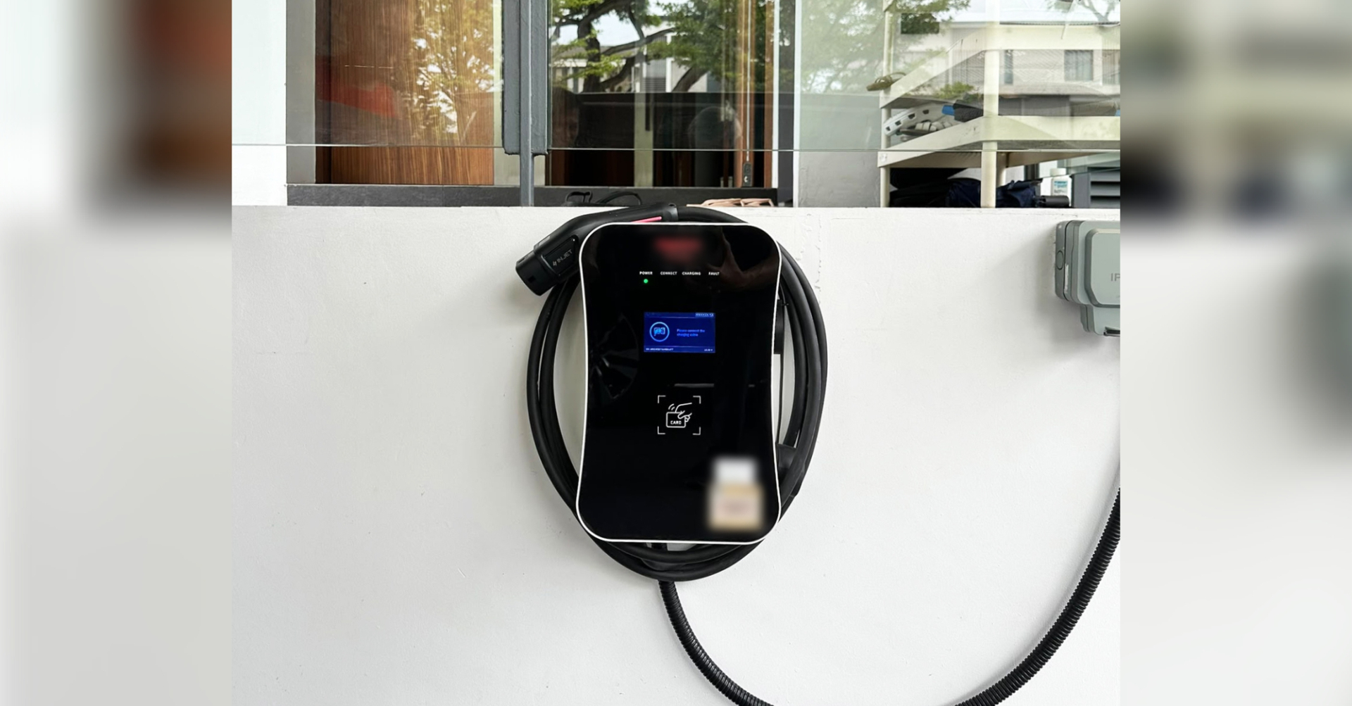 Wall-Mounted Injet Swift Smart AC Charger in Singapore
